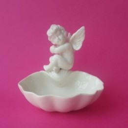 K29074   ACQUASANTIERA ANGELO PROFILO CM.13X11 - AVORIO